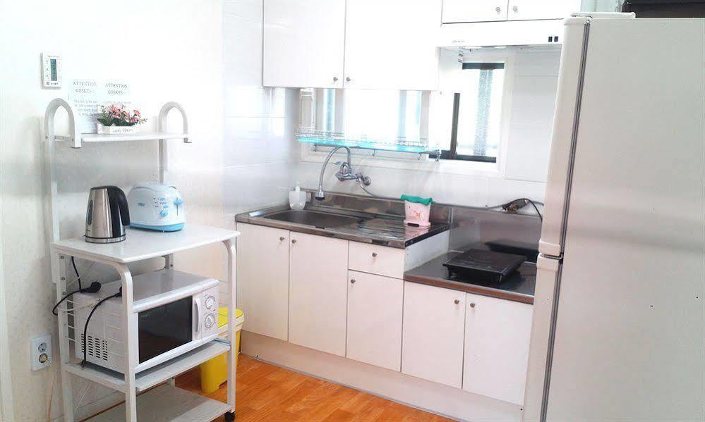 Alpha Guesthouse โซล ภายนอก รูปภาพ